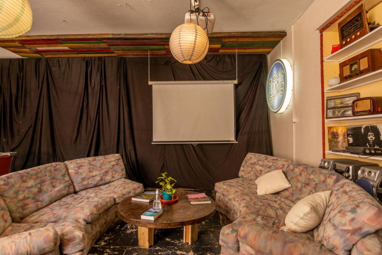 Del Barcito Hostel And Suites 埃斯特角城 外观 照片