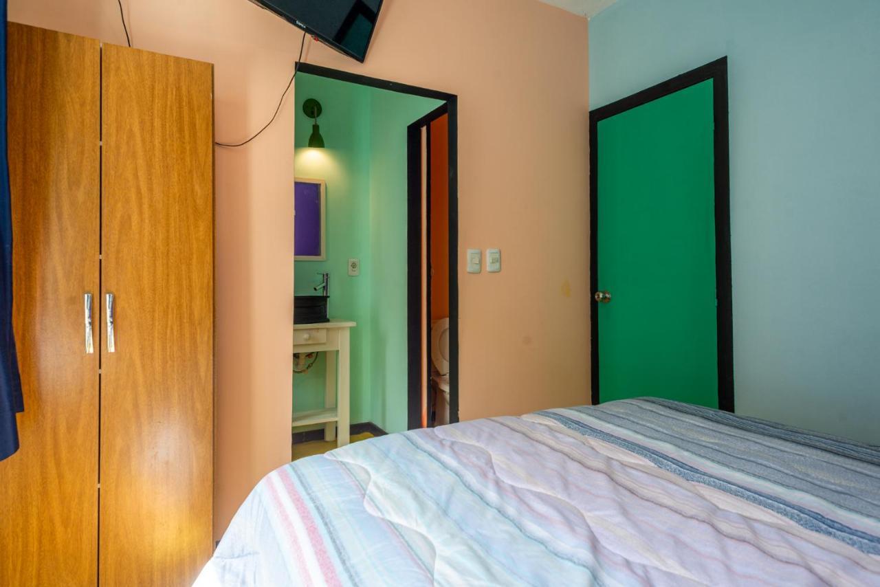 Del Barcito Hostel And Suites 埃斯特角城 外观 照片