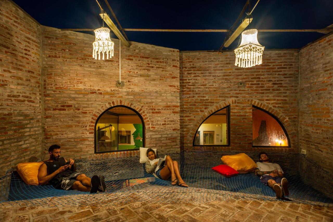 Del Barcito Hostel And Suites 埃斯特角城 外观 照片